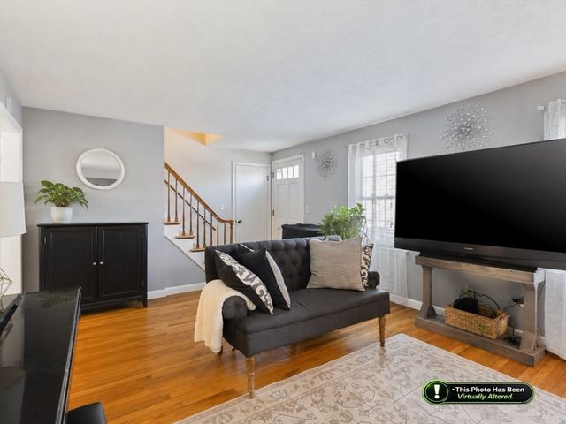 20 Washburn St, Attleboro, MA 02703