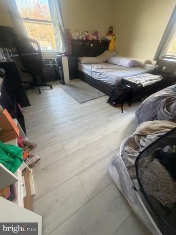 110 JENNIFER WAY, Upper Chichester, PA 19061