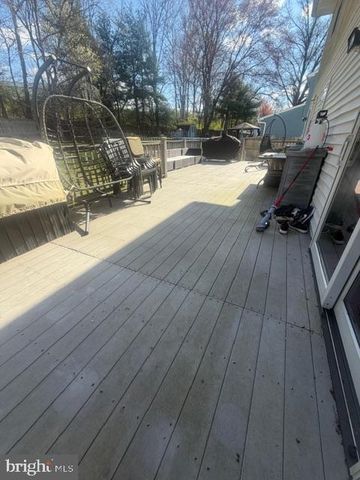 110 JENNIFER WAY, Upper Chichester, PA 19061