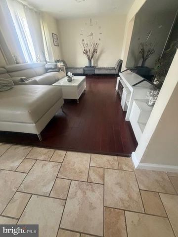 110 JENNIFER WAY, Upper Chichester, PA 19061