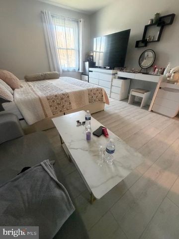 110 JENNIFER WAY, Upper Chichester, PA 19061