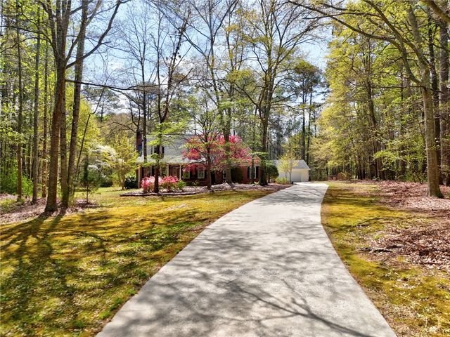 1010 Ridgeview Drive, Pendleton, SC 29670