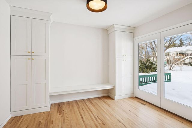 6704 Sioux Trail, Edina, MN 55439