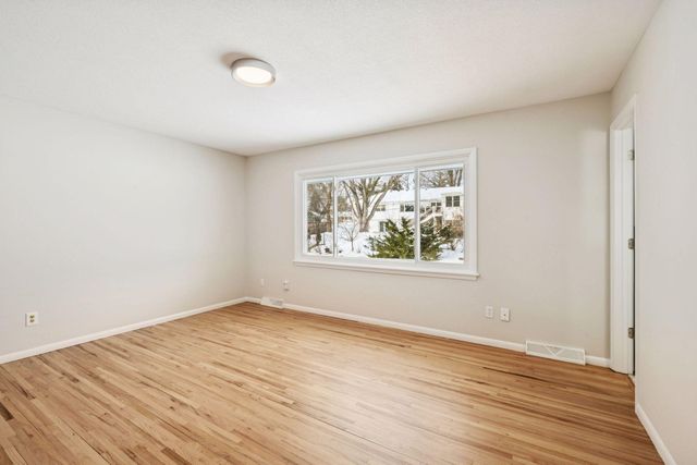 6704 Sioux Trail, Edina, MN 55439