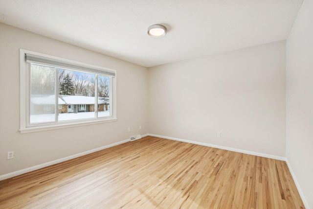 6704 Sioux Trail, Edina, MN 55439