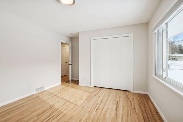 6704 Sioux Trail, Edina, MN 55439