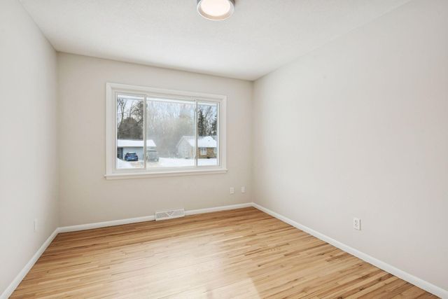 6704 Sioux Trail, Edina, MN 55439