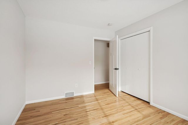 6704 Sioux Trail, Edina, MN 55439