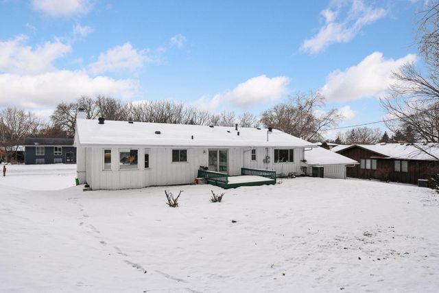 6704 Sioux Trail, Edina, MN 55439