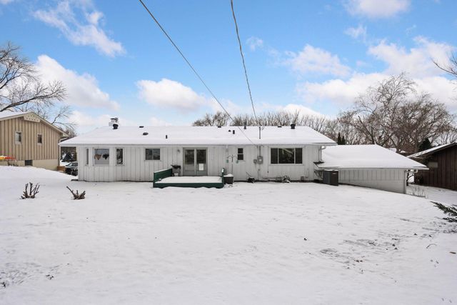 6704 Sioux Trail, Edina, MN 55439