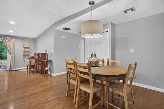24 Raleigh Road, Framingham, MA 01701