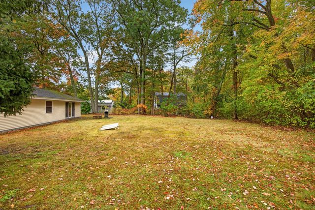 24 Raleigh Road, Framingham, MA 01701