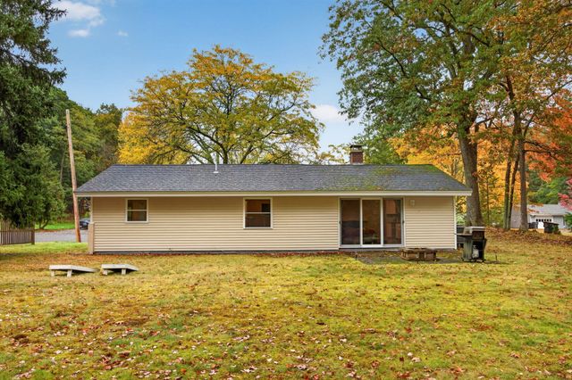 24 Raleigh Road, Framingham, MA 01701