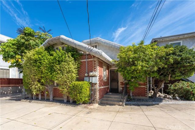 513 N Palm, Alhambra, CA 91801