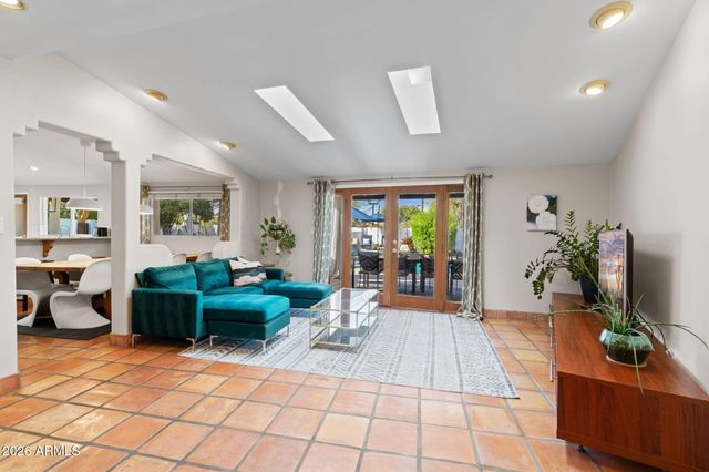 11020 N 74TH Street, Scottsdale, AZ 85260