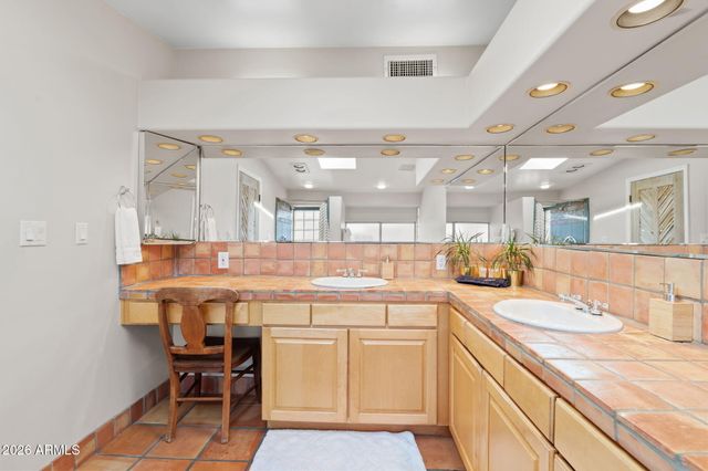 11020 N 74TH Street, Scottsdale, AZ 85260