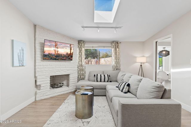 11020 N 74TH Street, Scottsdale, AZ 85260