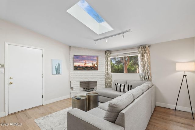 11020 N 74TH Street, Scottsdale, AZ 85260