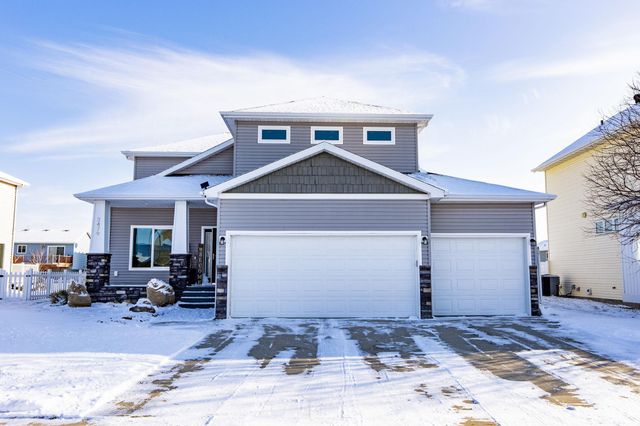 3479 Loberg Lane, West Fargo, ND 58078