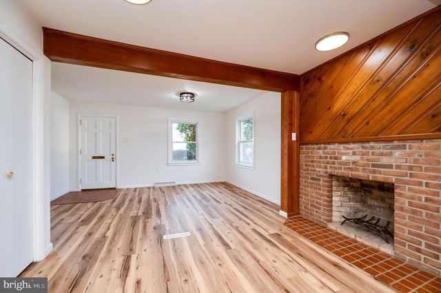 3611 KUTZTOWN RD, Reading, PA 19605