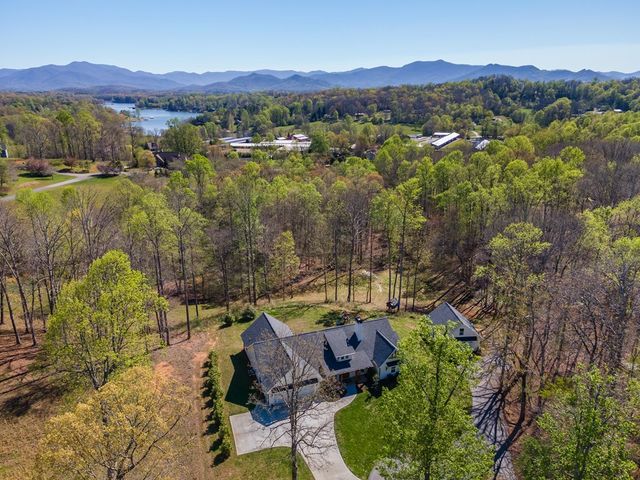 47 Meadow Brooke Court, Young Harris, GA 30582