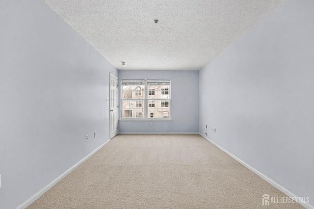 108 Prestwick Way, Edison, NJ 08820