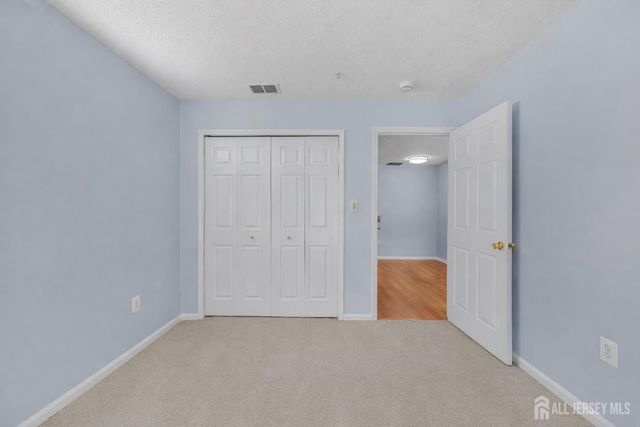 108 Prestwick Way, Edison, NJ 08820