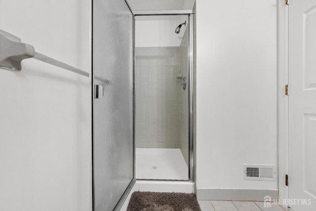 108 Prestwick Way, Edison, NJ 08820