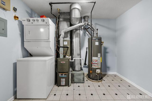 108 Prestwick Way, Edison, NJ 08820