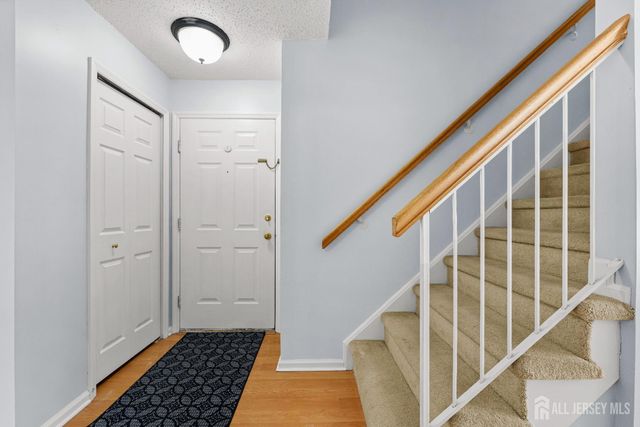 108 Prestwick Way, Edison, NJ 08820