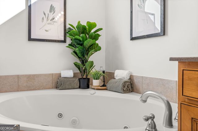 1744 Trilogy Park Drive, Hoschton, GA 30548