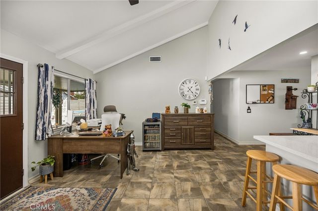 915 E La Veta Avenue, Orange, CA 92866