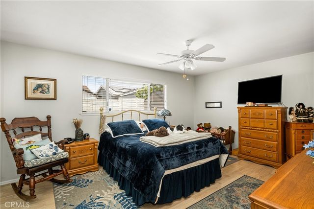 915 E La Veta Avenue, Orange, CA 92866