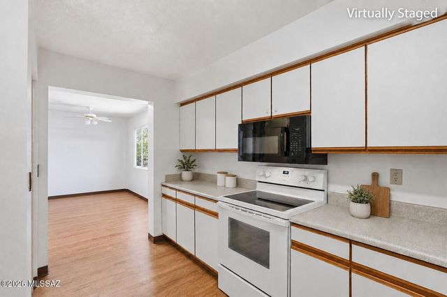 2048 S San Vincent Drive, Green Valley, AZ 85614