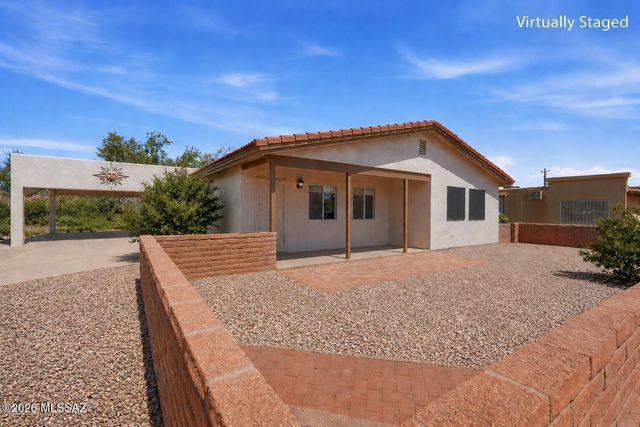 2048 S San Vincent Drive, Green Valley, AZ 85614