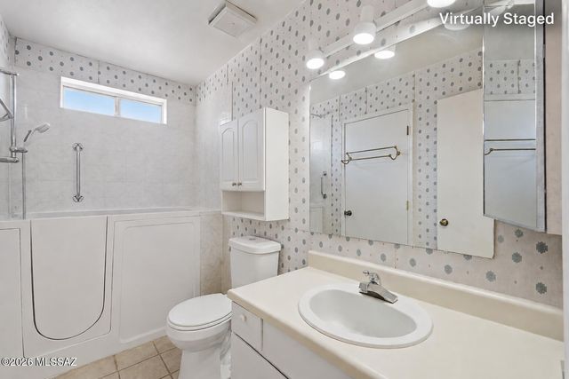 2048 S San Vincent Drive, Green Valley, AZ 85614