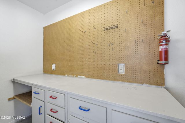 2048 S San Vincent Drive, Green Valley, AZ 85614