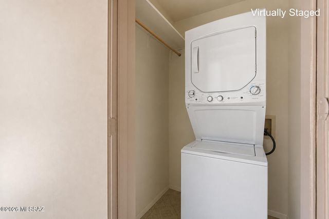 2048 S San Vincent Drive, Green Valley, AZ 85614