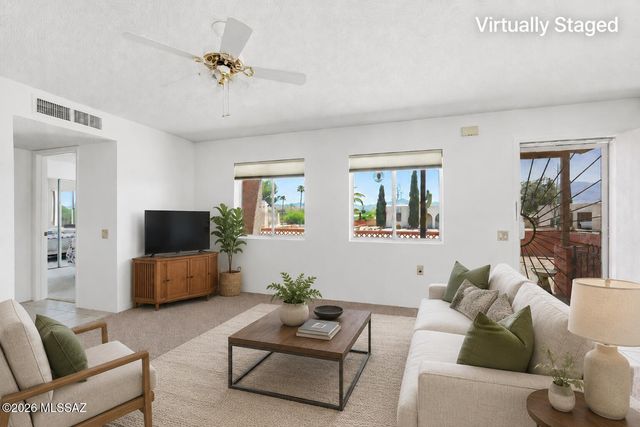 2048 S San Vincent Drive, Green Valley, AZ 85614
