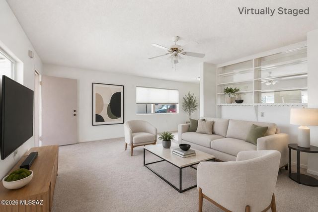 2048 S San Vincent Drive, Green Valley, AZ 85614