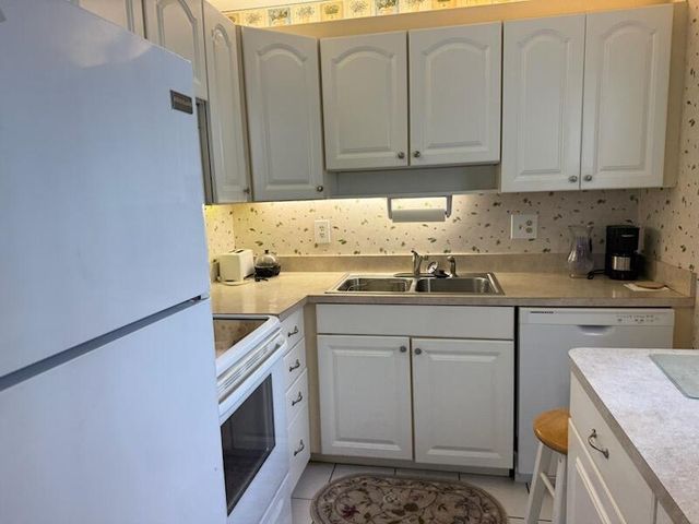2600 SE Ocean Boulevard E5, Stuart, FL 34996