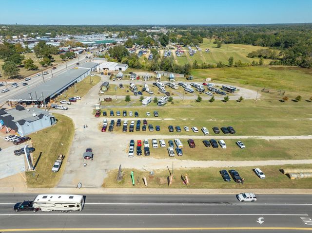 176 N Trade Days Boulevard, Canton, TX 75103