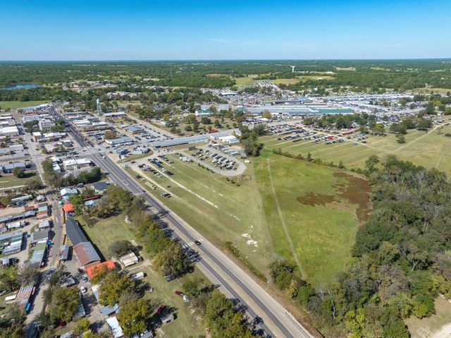 176 N Trade Days Boulevard, Canton, TX 75103