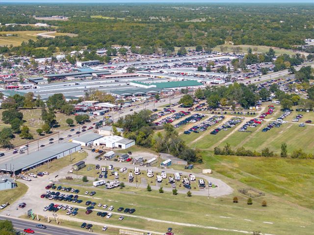 176 N Trade Days Boulevard, Canton, TX 75103