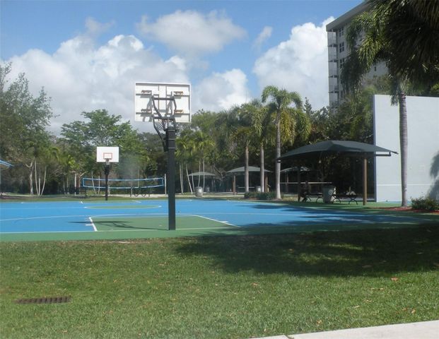 4221 W Palm Aire Drive 102, Pompano Beach, FL 33069