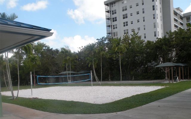 4221 W Palm Aire Drive 102, Pompano Beach, FL 33069