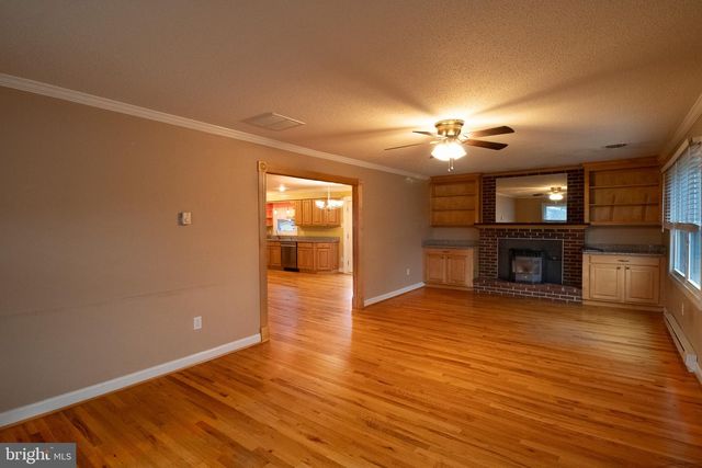 225 BOTANY DR, Martinsburg, WV 25404