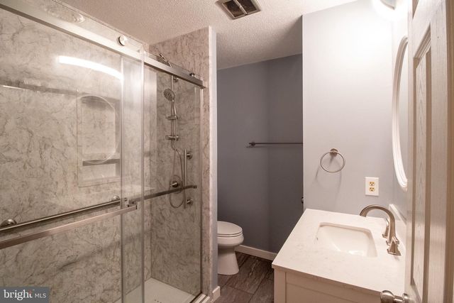 225 BOTANY DR, Martinsburg, WV 25404