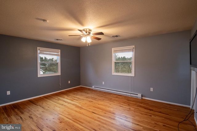 225 BOTANY DR, Martinsburg, WV 25404