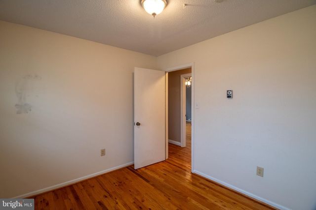 225 BOTANY DR, Martinsburg, WV 25404